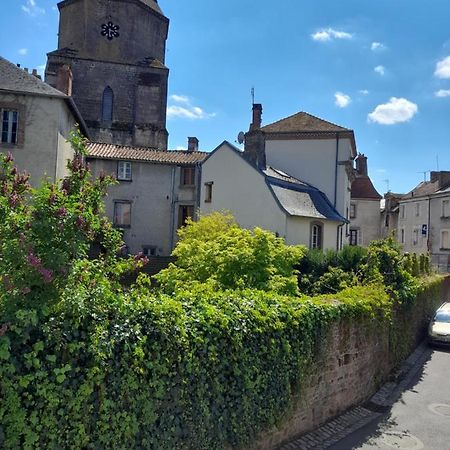 Maison En Ville Avec Terrasse Ensoleillee Et Wi-Fi Magnac-Laval Luaran gambar