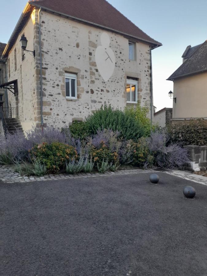 Maison En Ville Avec Terrasse Ensoleillee Et Wi-Fi Magnac-Laval Luaran gambar