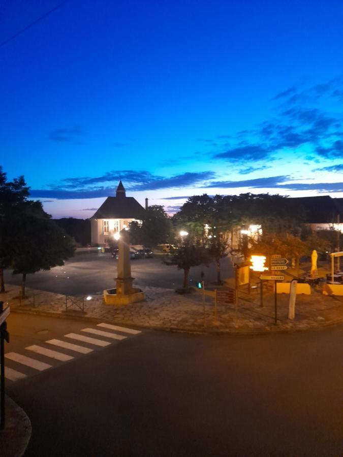 Maison En Ville Avec Terrasse Ensoleillee Et Wi-Fi Magnac-Laval Luaran gambar
