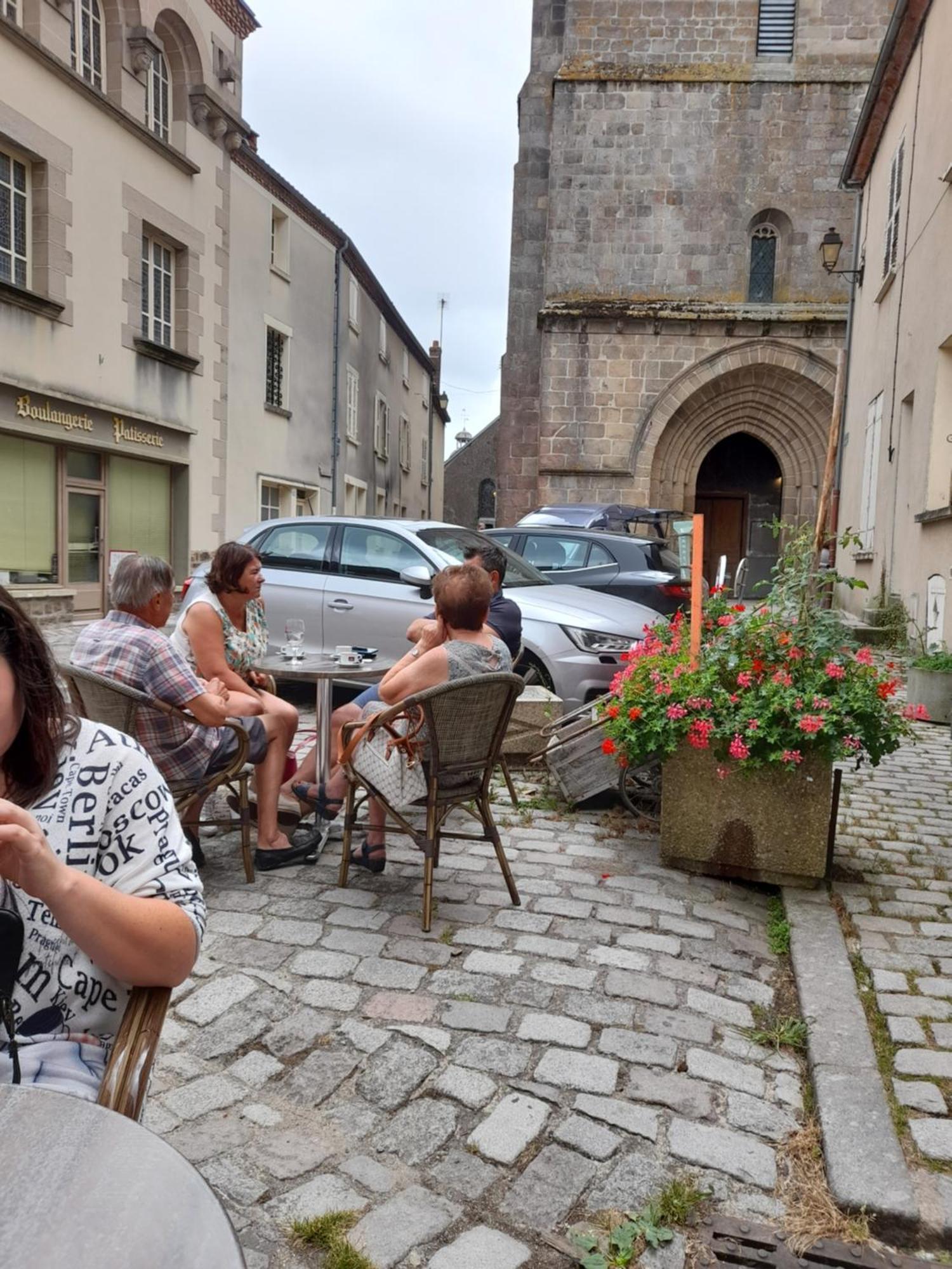 Maison En Ville Avec Terrasse Ensoleillee Et Wi-Fi Magnac-Laval Luaran gambar